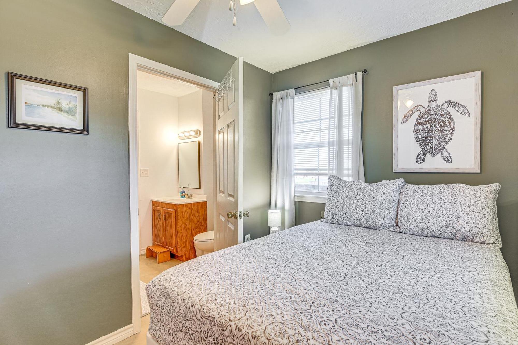 Crystal Beach Home With 2 Grills Walk To Shore! Extérieur photo
